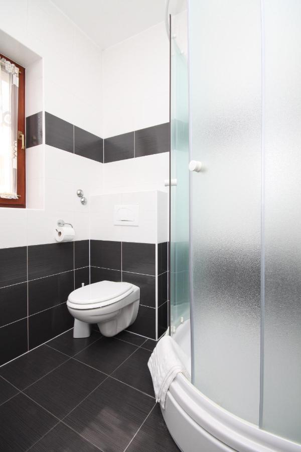 Family Friendly Apartments With A Swimming Pool Povljana, Pag - 244 Exteriér fotografie