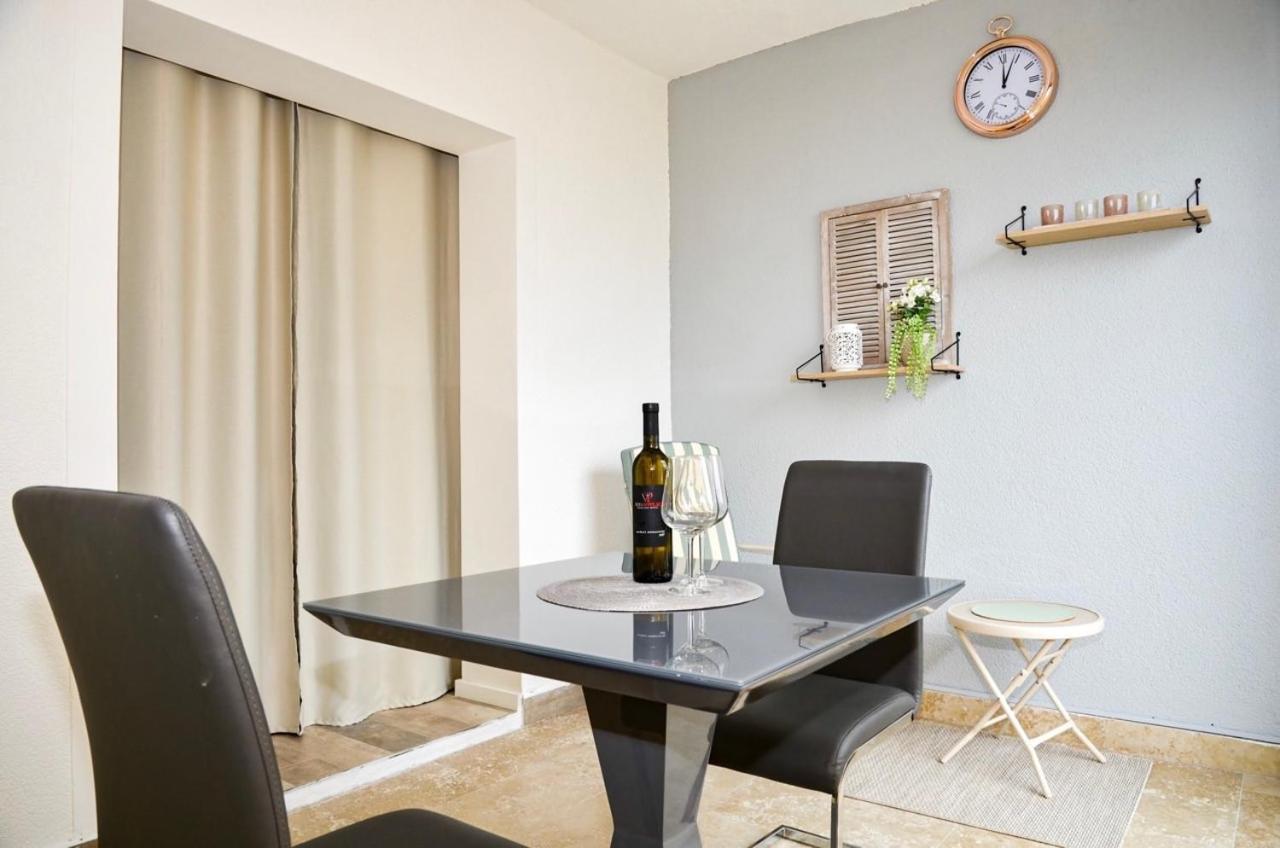 Family Friendly Apartments With A Swimming Pool Povljana, Pag - 244 Exteriér fotografie