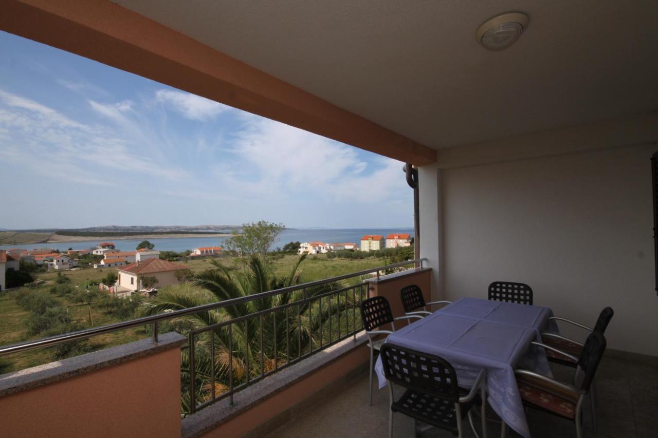 Family Friendly Apartments With A Swimming Pool Povljana, Pag - 244 Exteriér fotografie