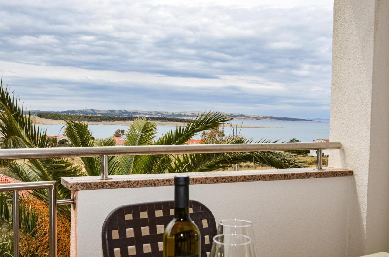 Family Friendly Apartments With A Swimming Pool Povljana, Pag - 244 Exteriér fotografie