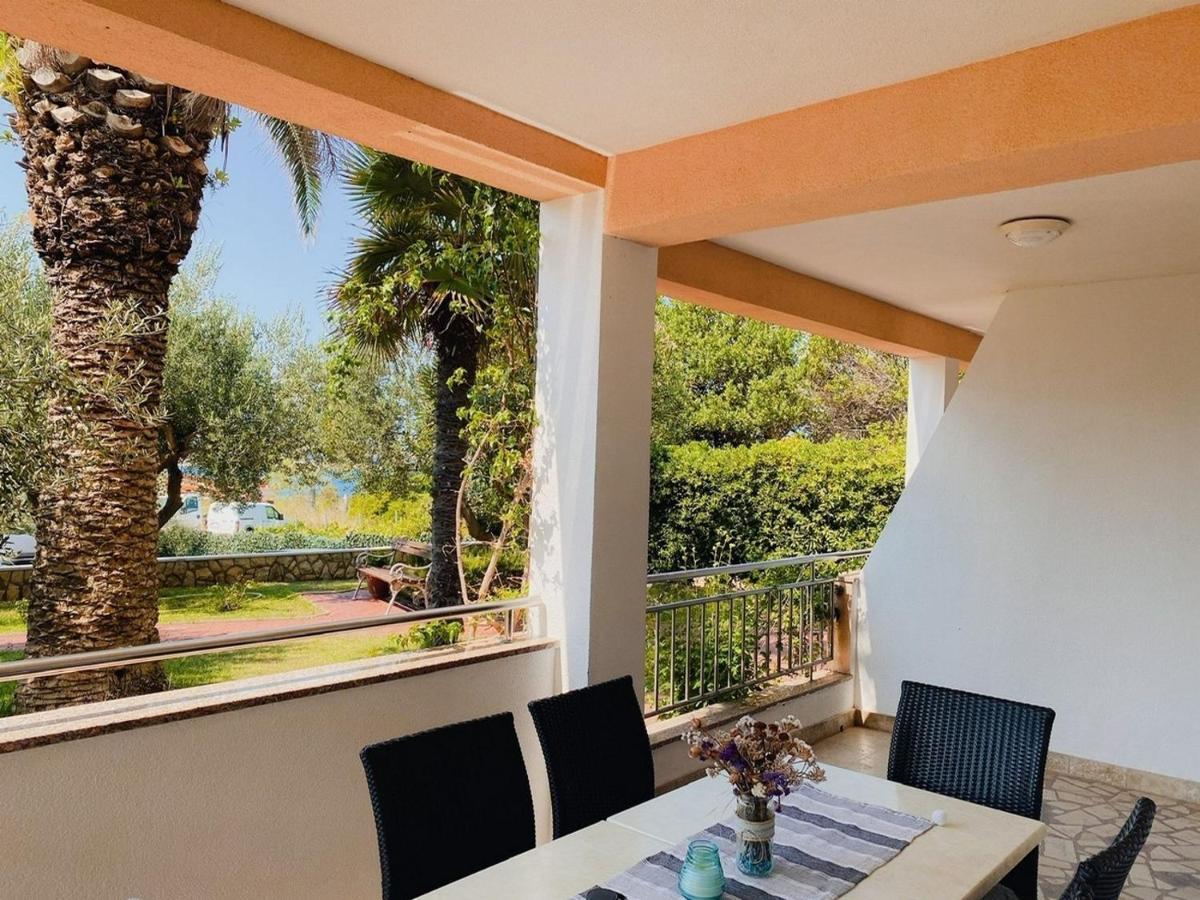 Family Friendly Apartments With A Swimming Pool Povljana, Pag - 244 Exteriér fotografie