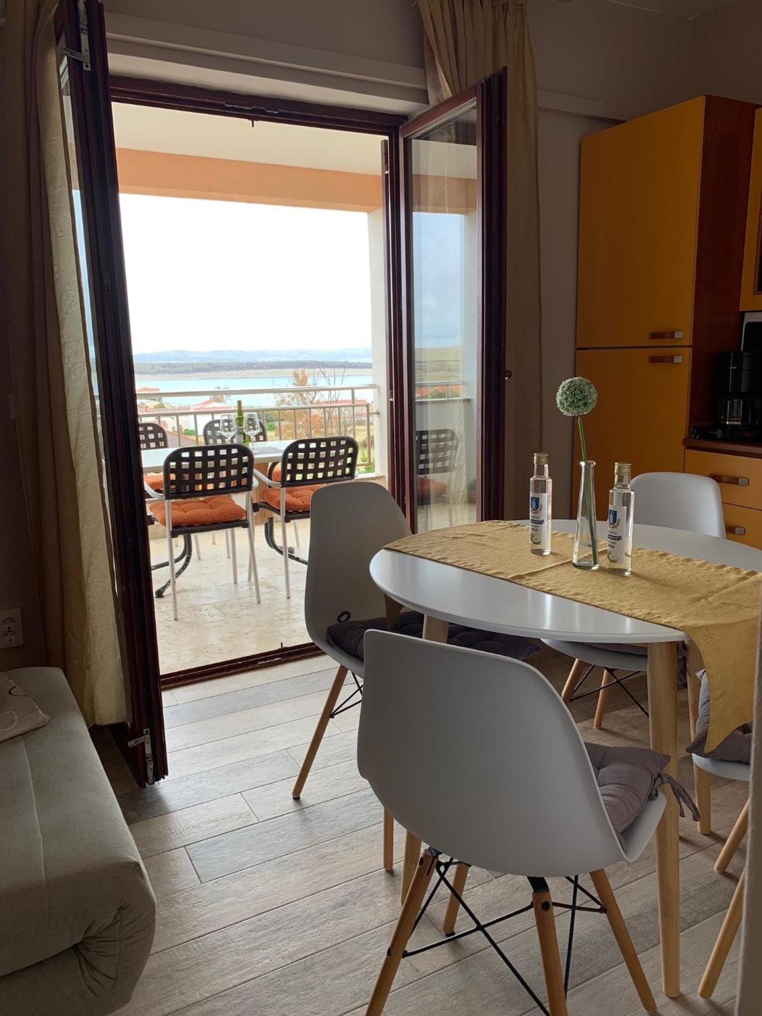 Family Friendly Apartments With A Swimming Pool Povljana, Pag - 244 Pokoj fotografie