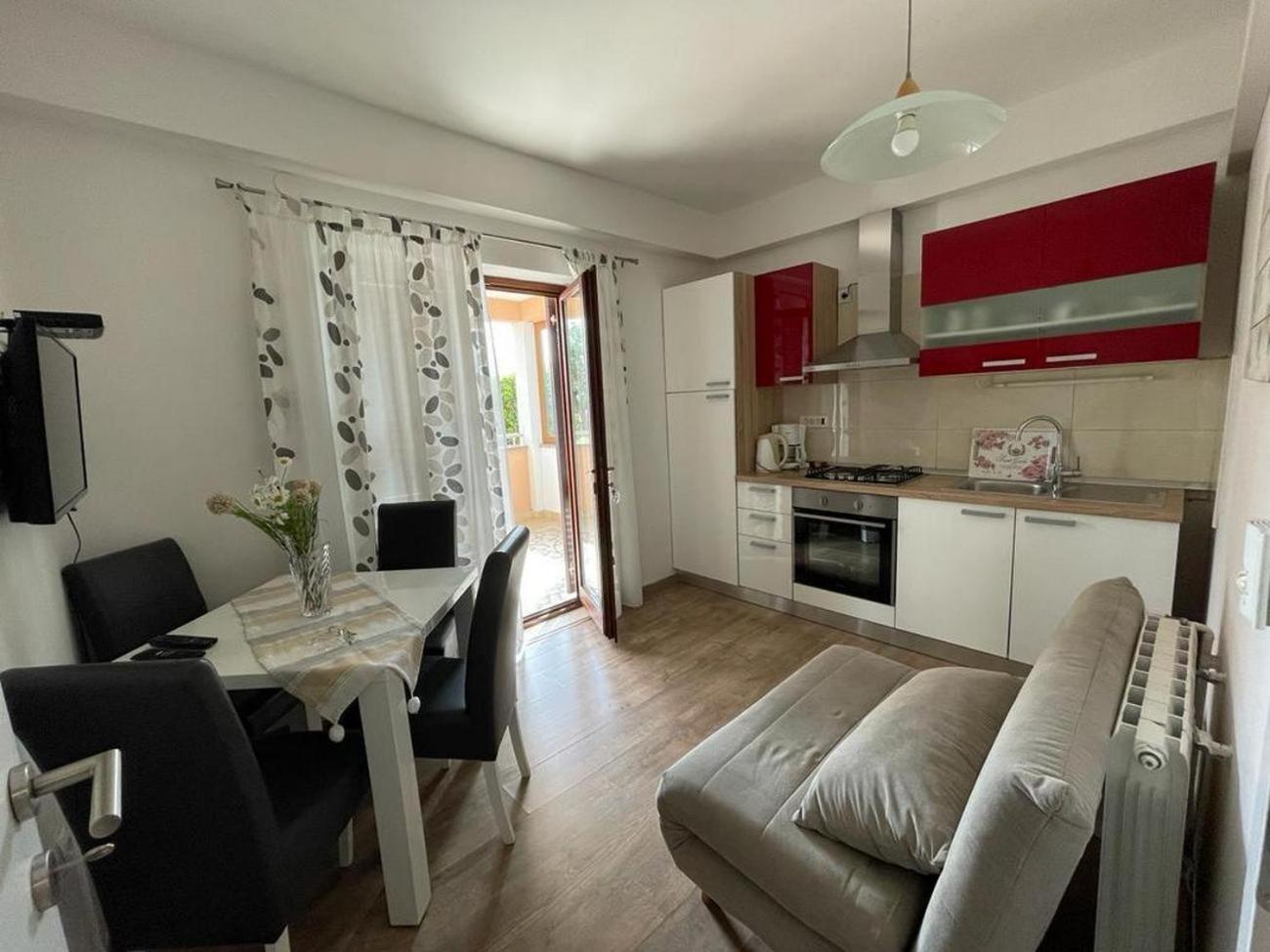 Family Friendly Apartments With A Swimming Pool Povljana, Pag - 244 Exteriér fotografie