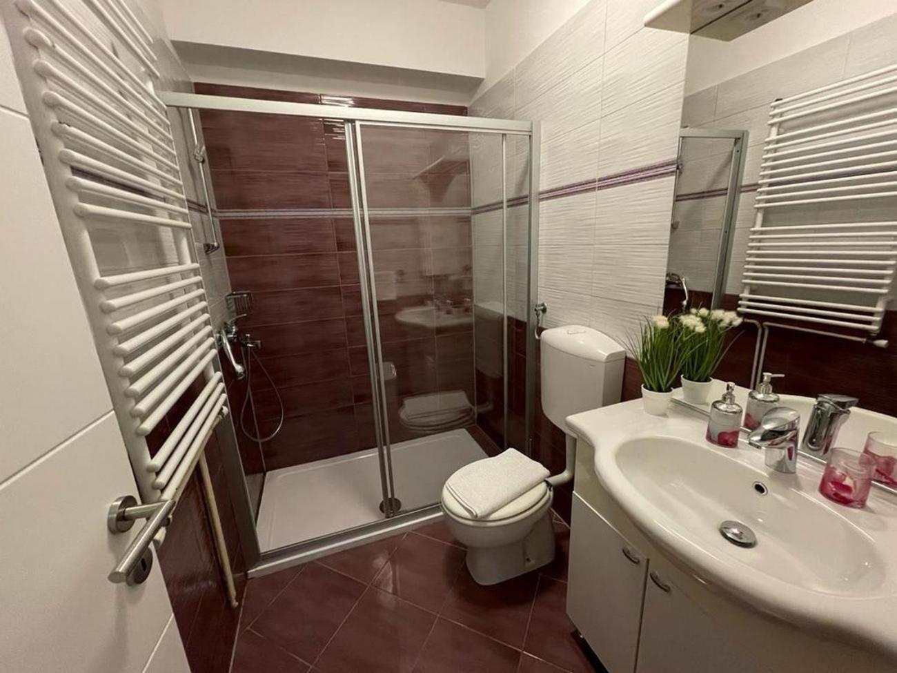 Family Friendly Apartments With A Swimming Pool Povljana, Pag - 244 Exteriér fotografie